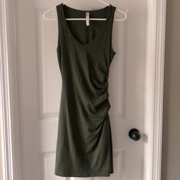 NWOT Athleta Della Dress in Olive Sz XSP - Picture 4 of 4